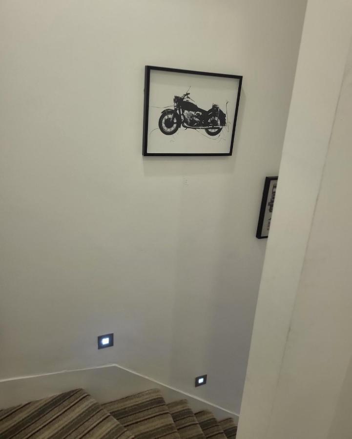 Appartamento 2 Bedrooms 2 Baths, 3 Toilets Excel And City Airport O2 Sleeps Up To 5,